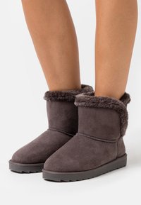 CALANDO Botas de inverno - grey
