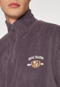 BDG Urban Outfitters CREST UNISEX - Polárpulóver - dusky purple
