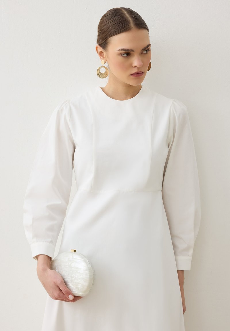 modanisa long sleeve dress Long Sleeve Muslim Evening Dresses | Modanisa