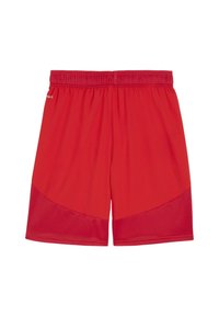 Rote Sportshorts aus leichtem Stoff mit einem elastischen Bund, der an den unteren Seiten eine Netzstruktur für Atmungsaktivität aufweist.