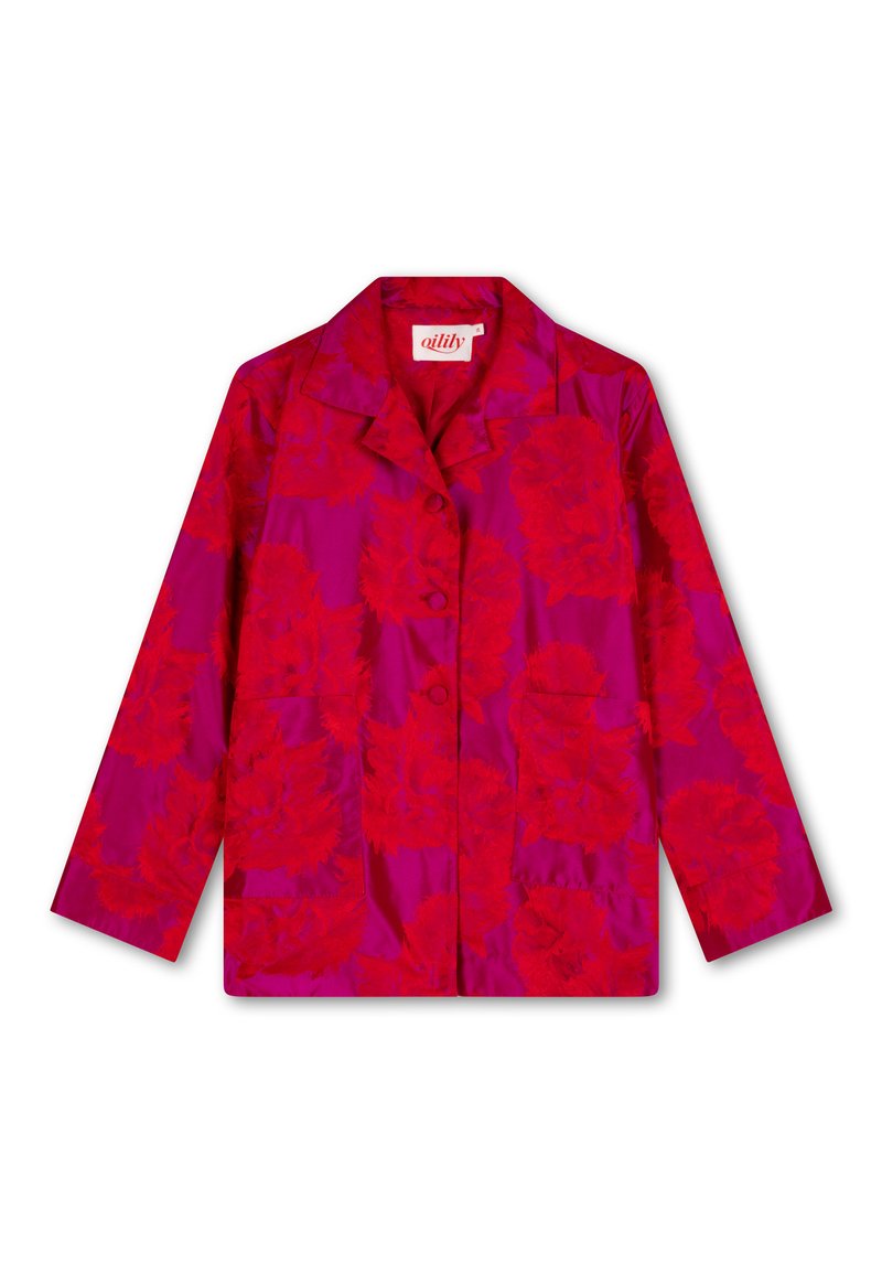 Felroze jas met een bloemenpatroon in donkerrood. Gemaakt van gladde stof met een klassieke kraag en een knoopsluiting aan de voorkant.