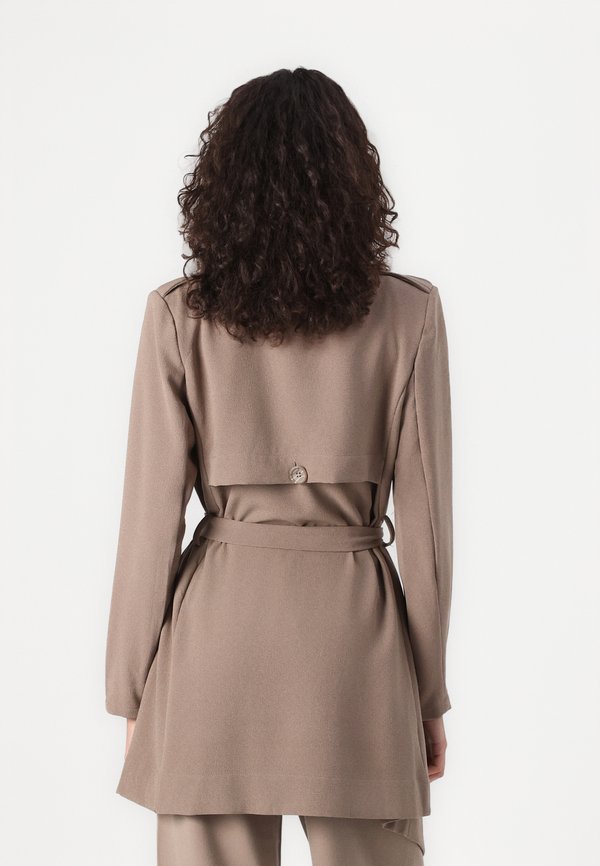 OBJANNLEE SHORT JACKET - Trenchcoat - fossil3