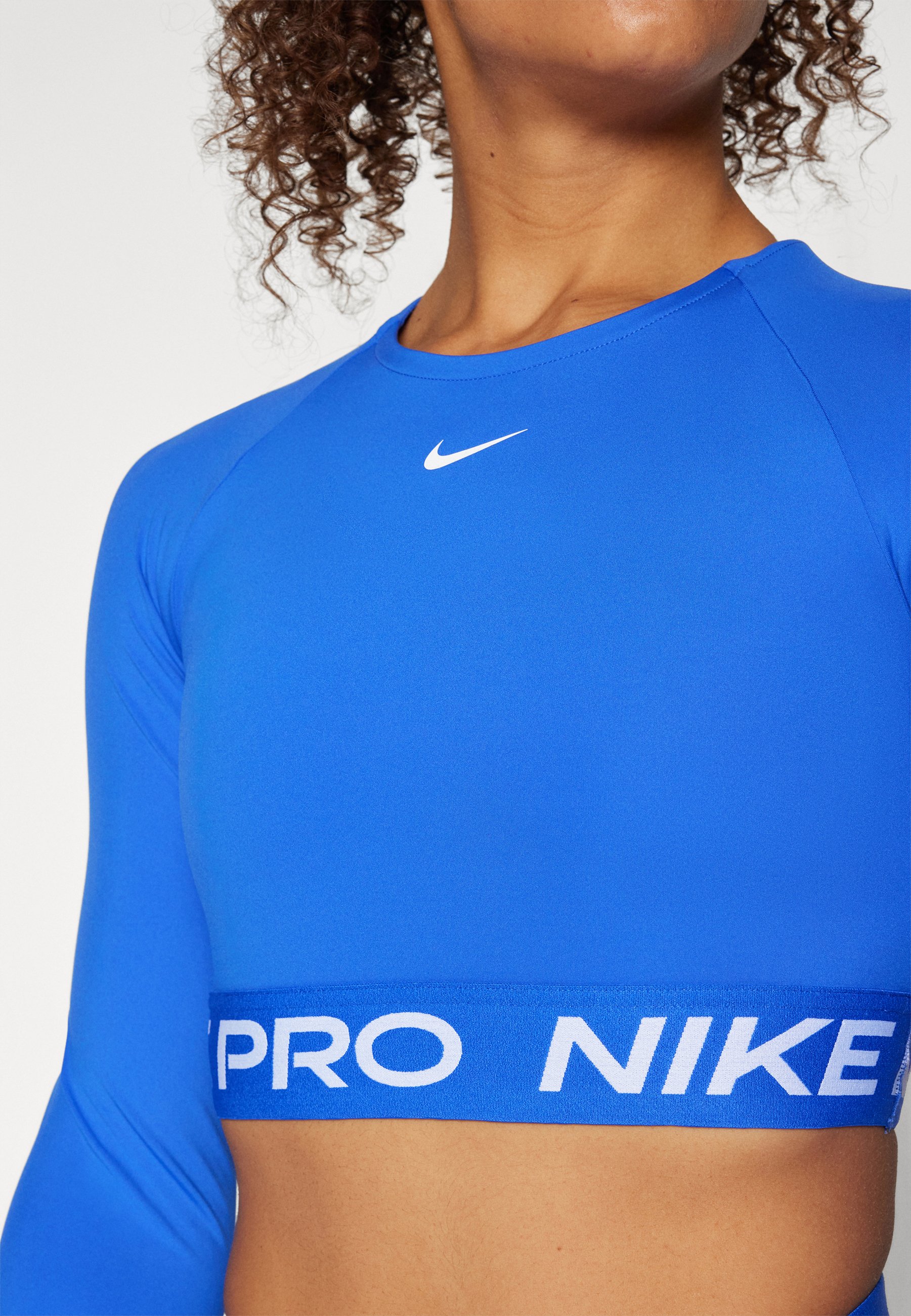 nike women's aeroadapt pro long sleeve crop top