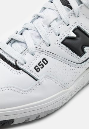 High-top trainers - white