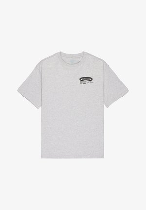 Szara bawełniana koszulka z krótkimi rękawami, okrągłym dekoltem i czarnym logo na lewej piersi z napisem "ELEMENT Iron Works EST. 1992".