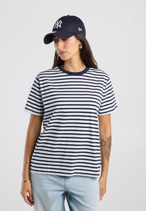 America Today, T-SHIRT - T-shirt print - white