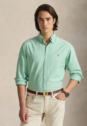 THE ICONIC OXFORD SHIRT - Pluus - summer emerald