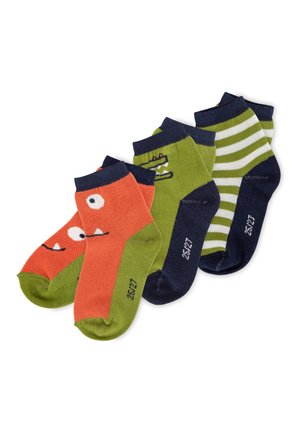 Drei Paar Kinderknöchelsocken in Orange, Grün und Marine; ein Paar mit Monster-Gesicht, ein Paar mit Krokodil und ein gestreiftes Paar.