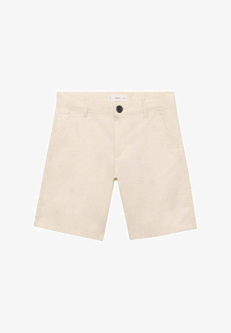 Short beige longueur genou avec passants de ceinture, poches avant et une fermeture par un seul bouton foncé à la taille.