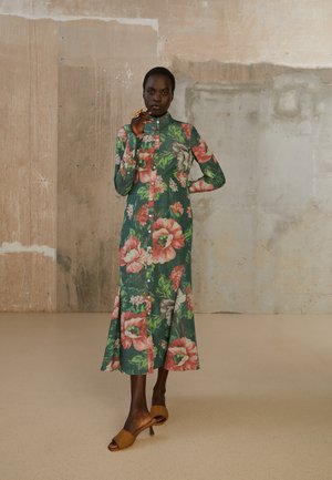 KATARINA DRESS - Shirt dress - green/red