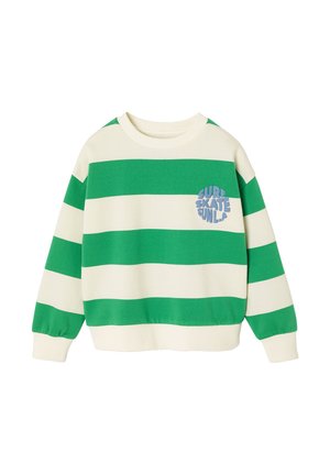 Grün-weiß gestreifter Pullover mit breiten horizontalen Streifen, Rundhalsausschnitt und blauem Schriftzug "SURF SKATE SUNLA" auf der linken Brust.