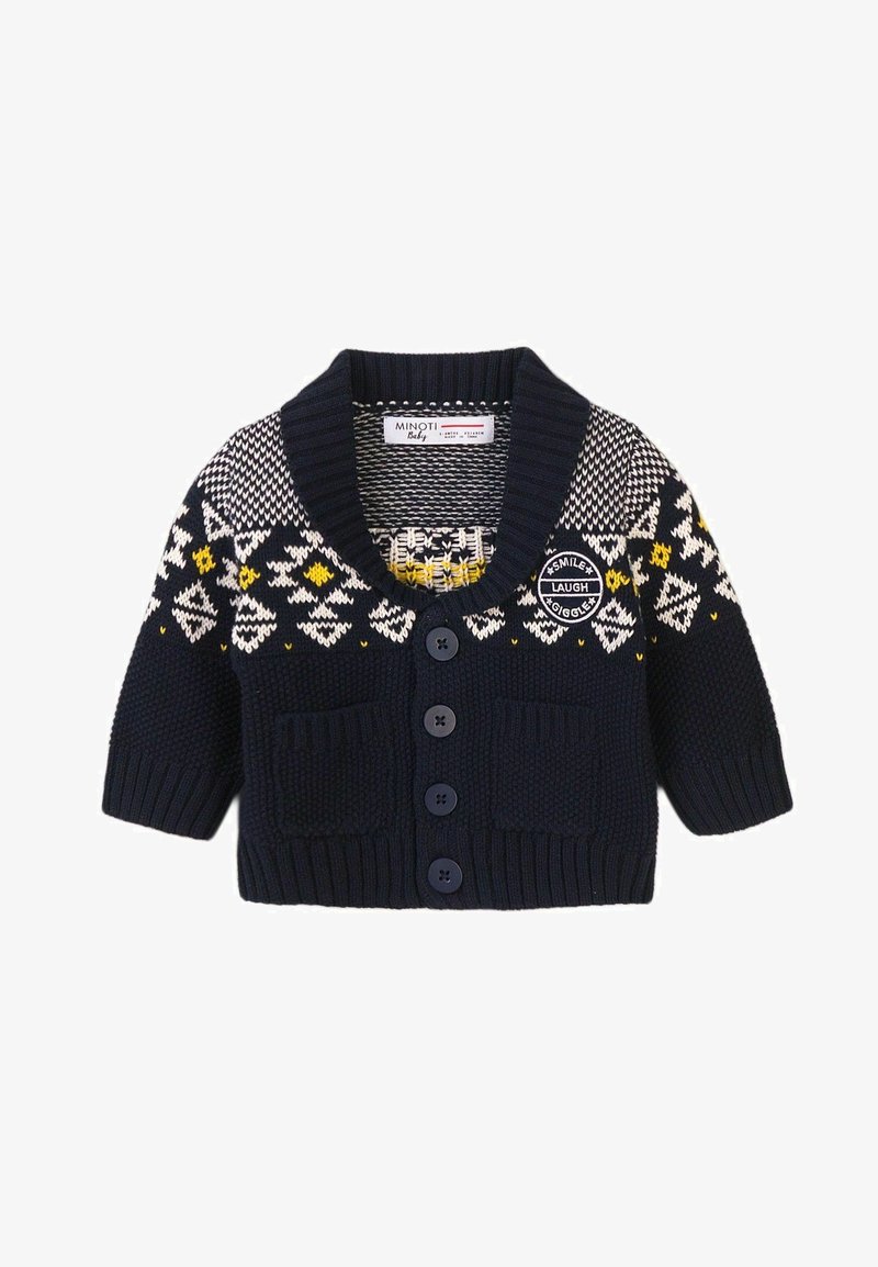 Sötétkék kötött kardigán rövid ujjal, mintás yoke-ral, két elülső zsebbel és egy kerek folttal a bal oldalon.