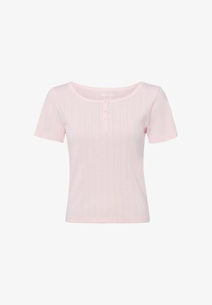 Hellrosa, kurzärmeliges, geripptes Strickoberteil mit Rundhalsausschnitt und drei kleinen Knöpfen an der vorderen Mitte der Knopfleiste.