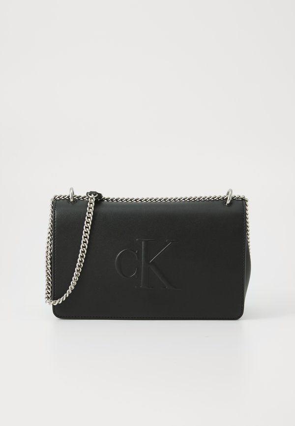 SCULPTED FLAP SHOULDER BAG - Cross body bag