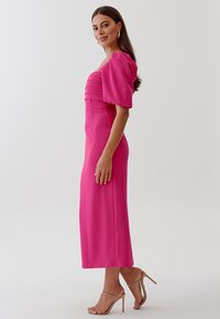 TUSSAH NATARA MIDI  - Denné šaty - hot pink