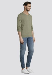 TOM TAILOR V NECK  - Strickpullover - pale grey olive melange