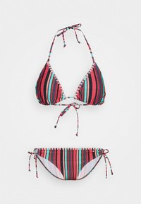 Set di bikini a righe con top triangolare e slip abbinati. I colori includono rosso, nero, turchese e bianco con lacci regolabili.