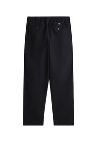 Zwarte broek met een elastische tailleband, twee achterzakken met knopen en een gladde stoftextuur. Rechtafgaande pijpen.