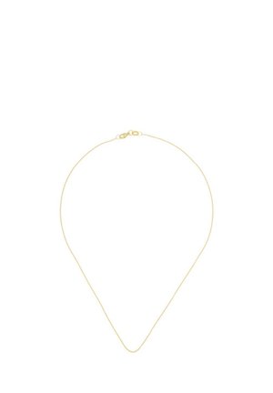 Collana delicata a catena sottile in oro con chiusura a moschettone disposta a forma di goccia su sfondo bianco.