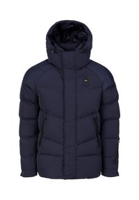 Granatowa kurtka puchowa z wysokim kołnierzem, zapinanymi na zamek kieszeniami bocznymi i poziomymi przeszyciami. Lekki materiał o gładkiej fakturze.