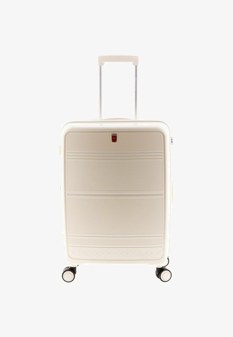 Maleta rígida en color crema con un diseño de rayas diagonales texturizadas. Cuenta con un asa retráctil, ruedas giratorias y un pequeño logo.