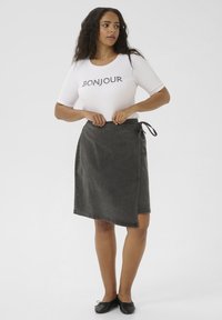 Kaffe Curve Zavinovacia sukňa - medium grey denim