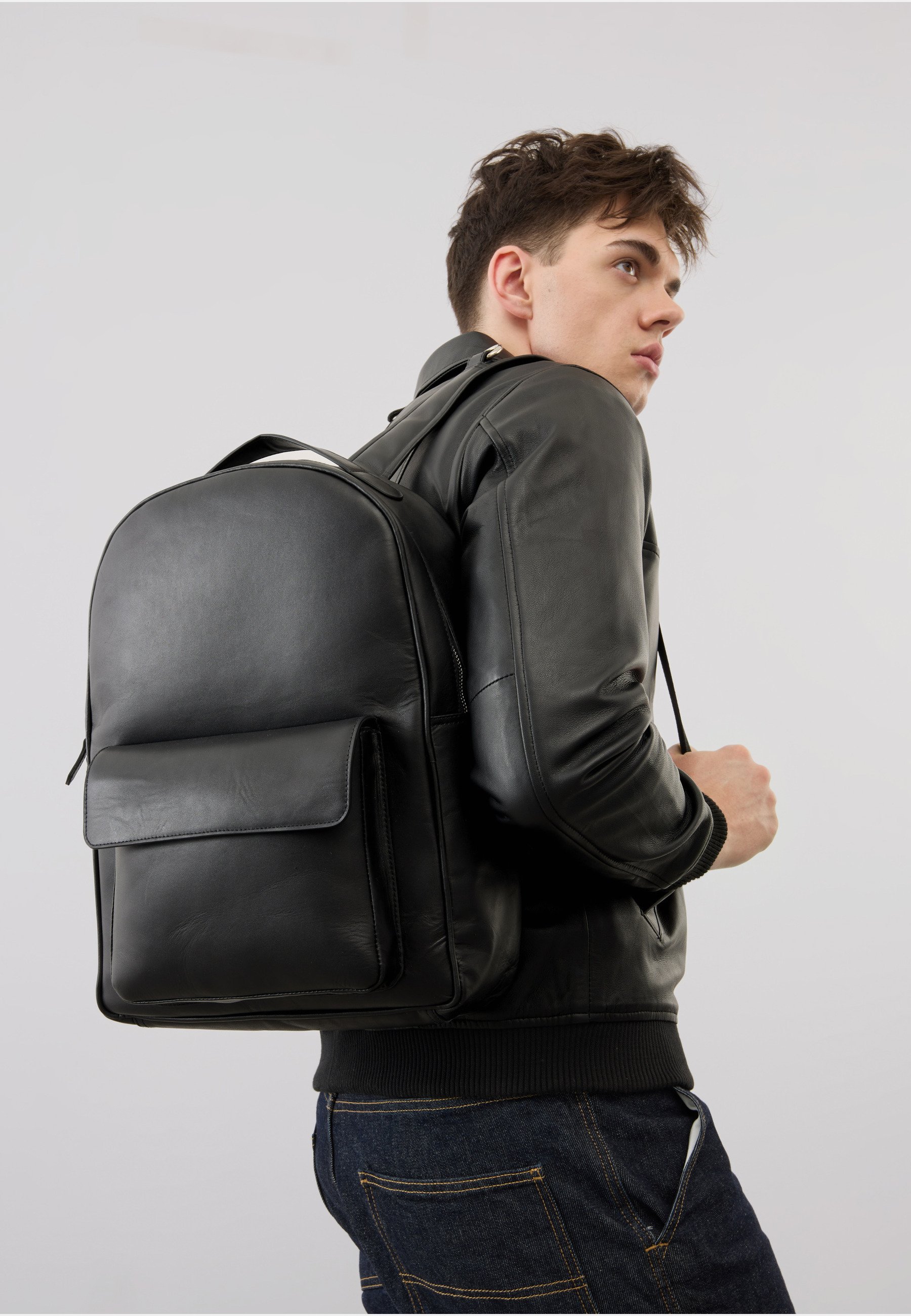 bolongaro trevor leather grain backpack Polare 17.3 Inch Full for Men Multi Pockets Business Travel Laptop Rucksack Brown Moore highlights natural variations in grain and textureeach piece is one of a kind Bolongaro Trevor Leather Oversized Bag