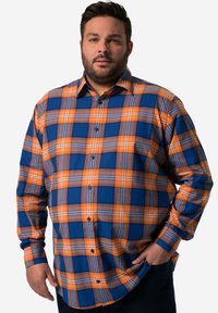 Camicia a maniche lunghe con bottoni caratterizzata da un motivo a quadri multicolore in blu, arancione e grigio, realizzata in tessuto leggero.