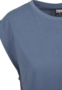 Urban Classics LADIES BASIC SHAPED TEE - Paprasti marškinėliai - vintageblue