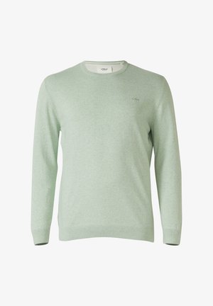 Męski jasnooliwkowy sweter z okrągłym dekoltem, długimi rękawami i subtelnym logo marki na lewej piersi.