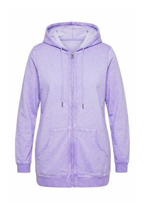 Lyse lilla hættetrøje med lynlås foran, forlommer, snørrehætte samt ribkant ved ærmer og kant, vist på hvid baggrund.