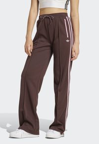 adidas Originals MONTREAL  - Spodnji deli trenirk - shadow brown