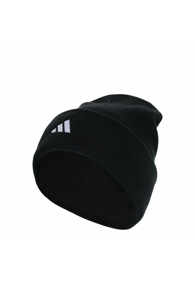Beanie nero a maglia con risvolto, caratterizzato da tre strisce bianche con logo su un lato. Texture morbida e design senza cuciture.
