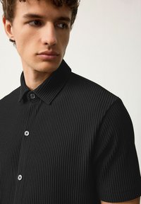 Next Hemd - black