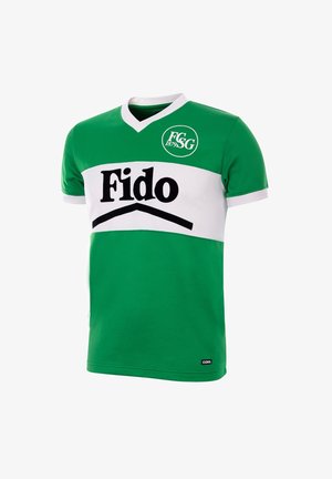 Groen korte mouwen voetbalshirt met een V-hals, voorzien van een witte horizontale streep met "Fido" in zwart en een cirkelvormig logo aan de linkerkant.