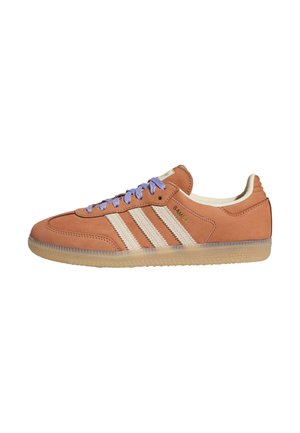 adidas Originals, SAMBA OG SHOES - Zapatillas - clay strata   warm vanilla   light purple