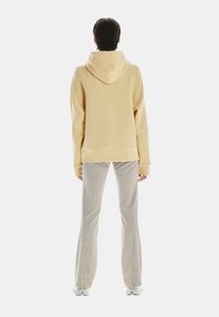 On FOCUS TECH - Kapuzenpullover - nectar
