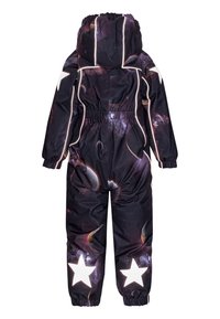 Fekete párnázott overall kozmosz mintával, fehér csillag díszítésekkel és fényvisszaverő csíkozással. Rugalmas mandzsetták és derék a megfelelő illeszkedés érdekében.