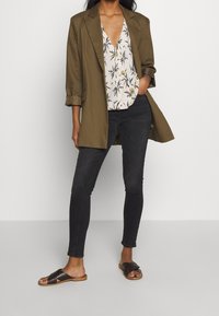 Topshop Vaqueros pitillo - black denim