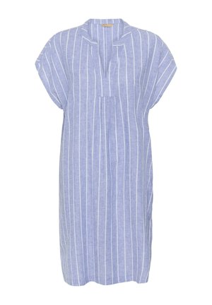 Svetlomodré šaty po kolená s bielymi vertikálnymi pruhmi, krátkymi rukávmi a detailom goliera do tvaru V.