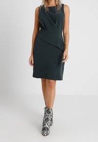Anna Field Petite Fodralklänning - dark green