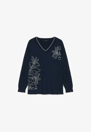 Pulover tricotat bleumarin, cu decolteu în V, având broderie florală albă pe partea stângă, manșete și margine cu detalii ciudate.