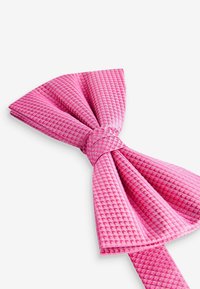 Next TEXTURED WEDDING  - Motýlik - fuchsia pink