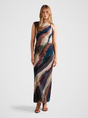 Maxi dress in a blend of blue, green, brown, and cream colors with a one-shoulder design and soft, stretchy fabric. Sleek and fitted silhouette.