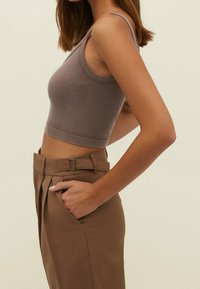 Stradivarius Trousers - camel