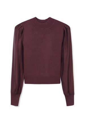 Weinroter Pullover mit ribbeligem Rundhalsausschnitt und langen, durchsichtigen Puffärmel. Der Körper ist figurbetont, und die Bündchen sind ribbelig für einen engen Sitz.