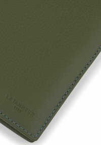 Le Tanneur Charles medium - Monedero - sauge ombrage