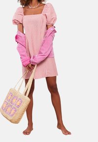 LC Waikiki Vardagsklänning - pink