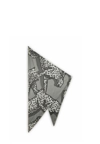 Foulard en soie de forme triangulaire, présentant un motif léopard monochrome sur un fond gris. Les bords sont finement cousus.