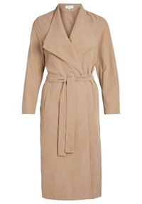 Beige trenchcoat av mjukt tyg med bred krage, långa ärmar, skärp i midjan och två sidofickor. Slät yta.